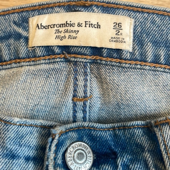 Abercrombie &Fitch Skinny High Rise Jeans - Picture 2 of 4